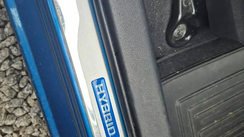 TOYOTA Yaris -