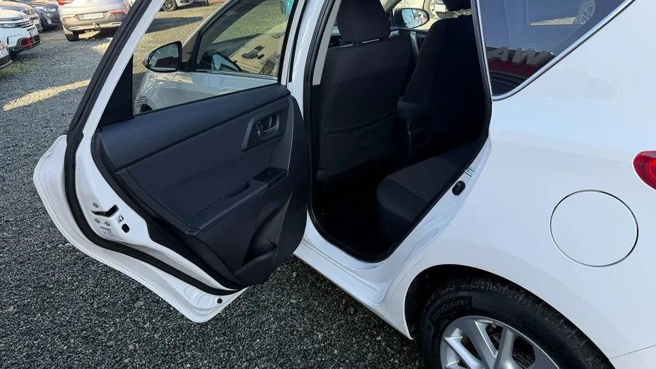 TOYOTA Auris -