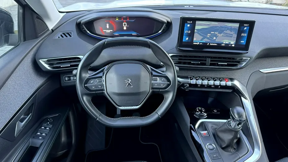 PEUGEOT 3008 -