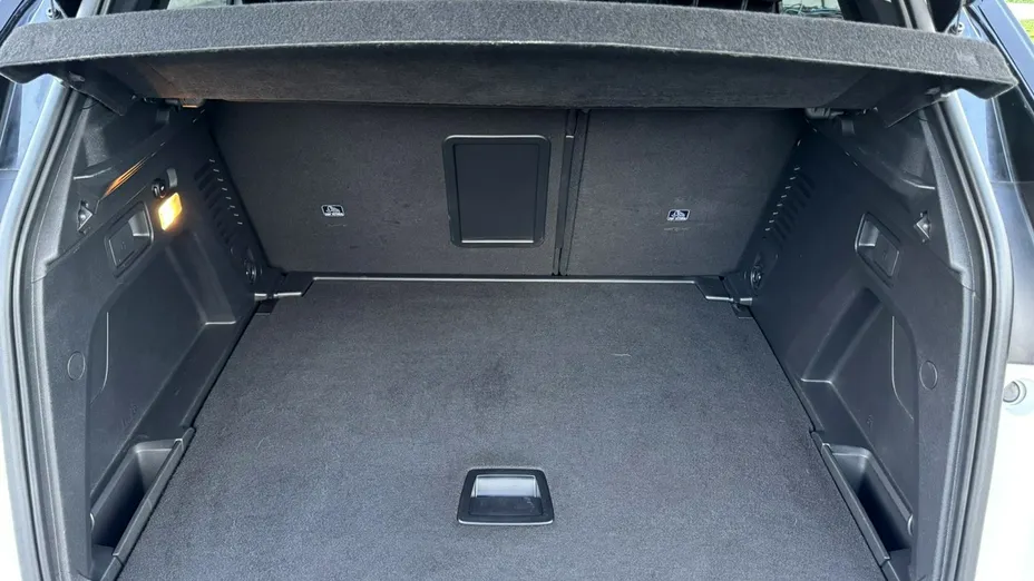 PEUGEOT 3008 -