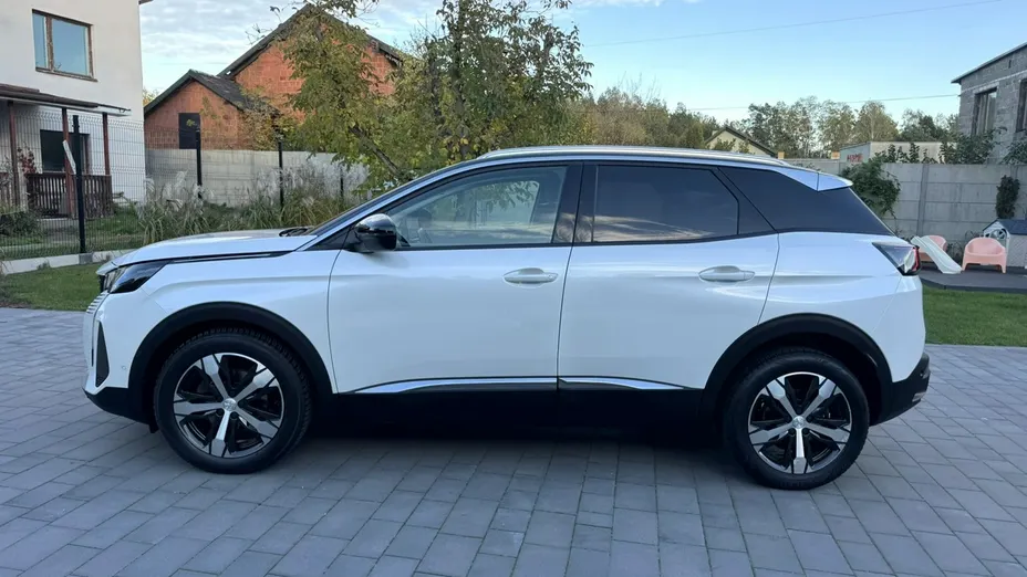 PEUGEOT 3008 -
