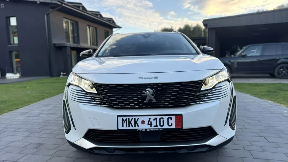 PEUGEOT 3008 -