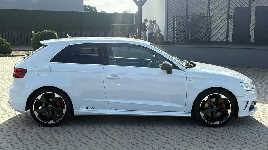 AUDI A3 Sportback -