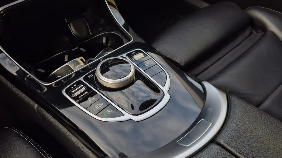 MERCEDES-BENZ C Klasa -