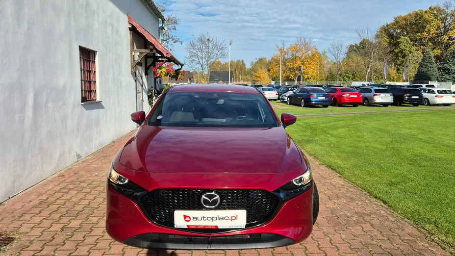 MAZDA 3 -