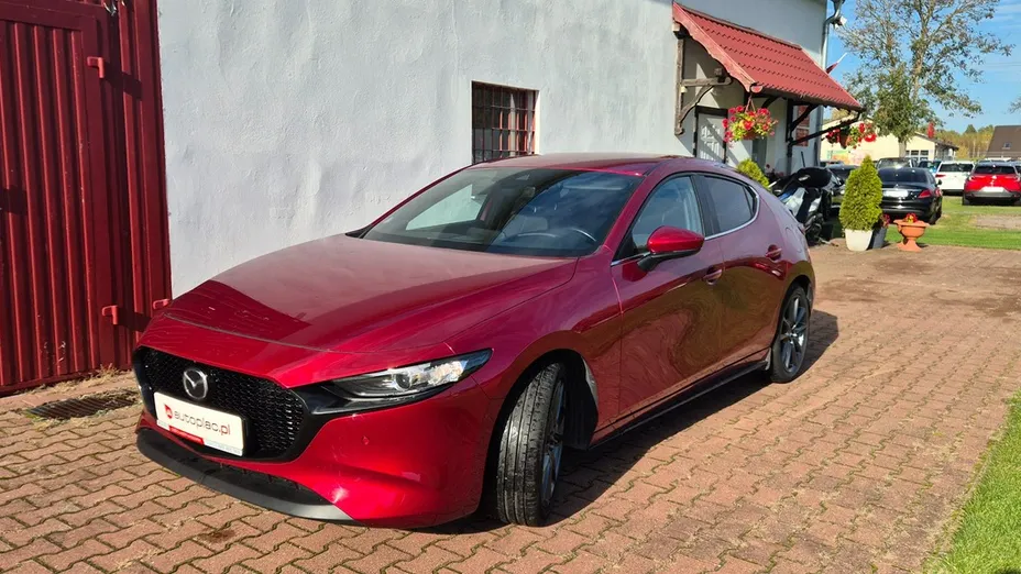 MAZDA 3 -