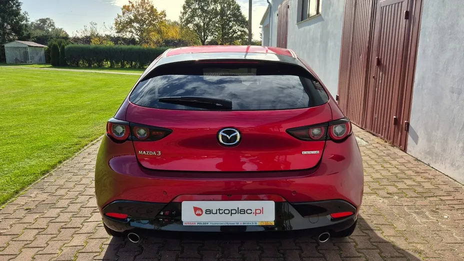 MAZDA 3 -