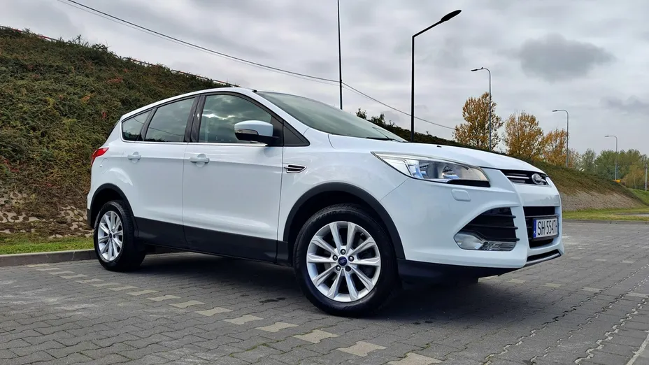 FORD Kuga -