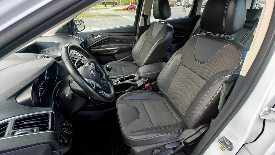 FORD Kuga -