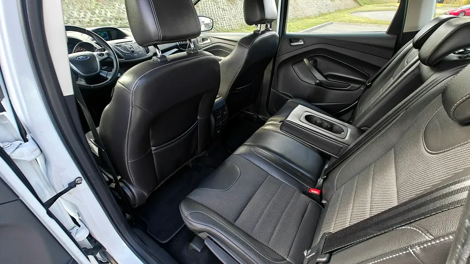 FORD Kuga -