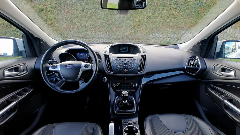 FORD Kuga -