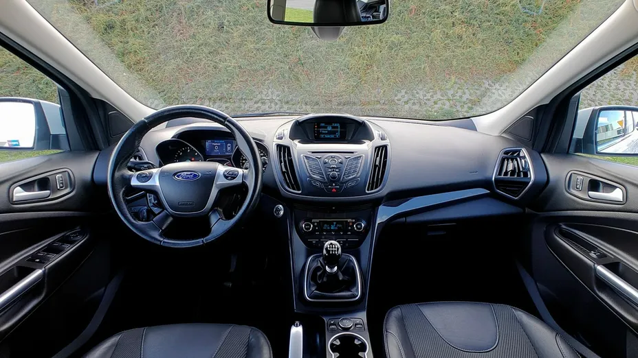 FORD Kuga -
