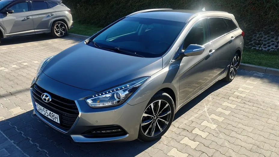 HYUNDAI i40 -