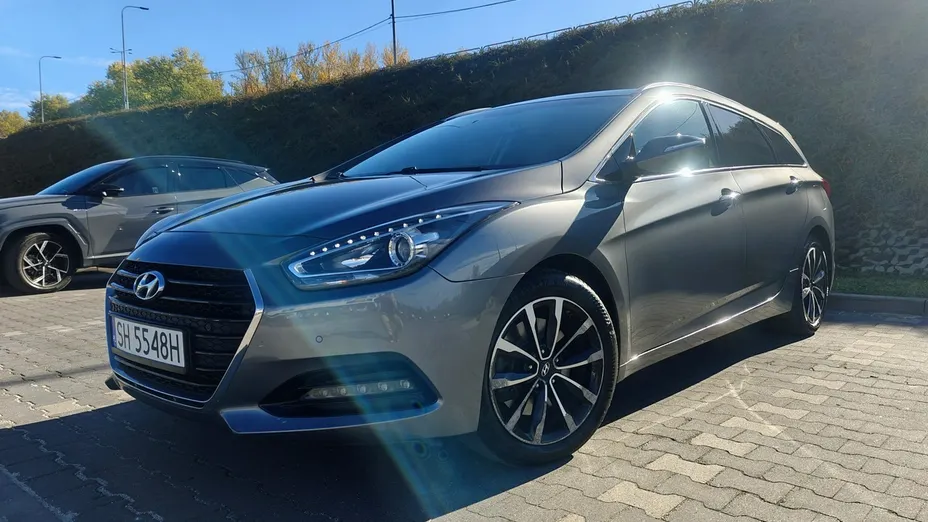 HYUNDAI i40 -