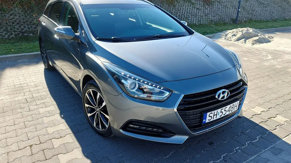 HYUNDAI i40 -