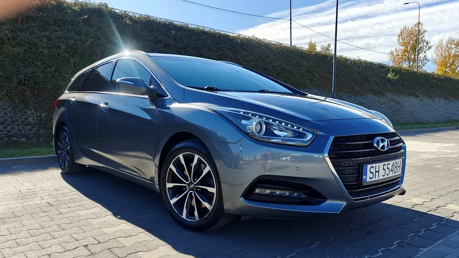 HYUNDAI i40 -