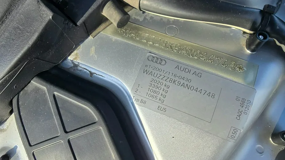 AUDI A4 -