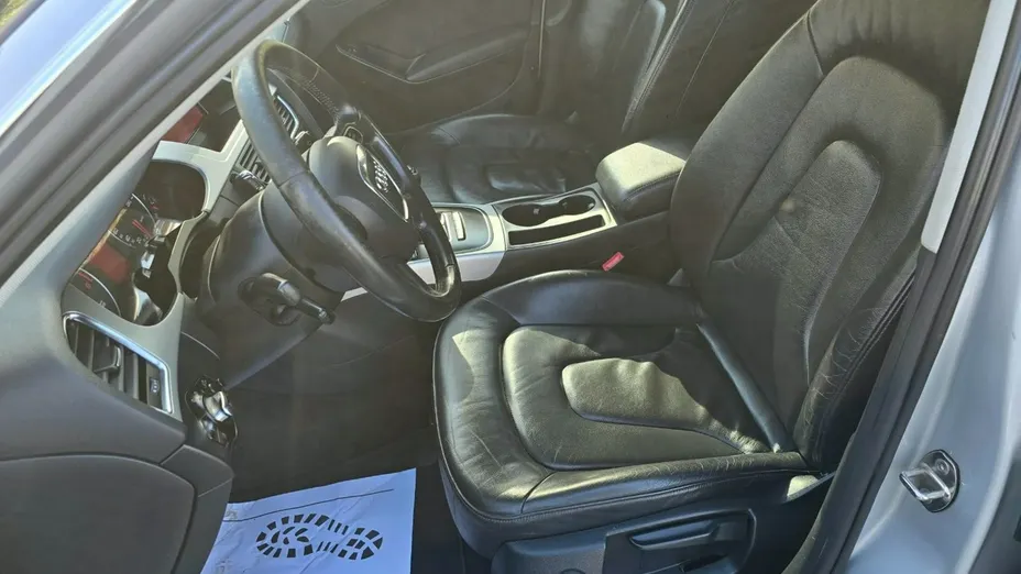 AUDI A4 -