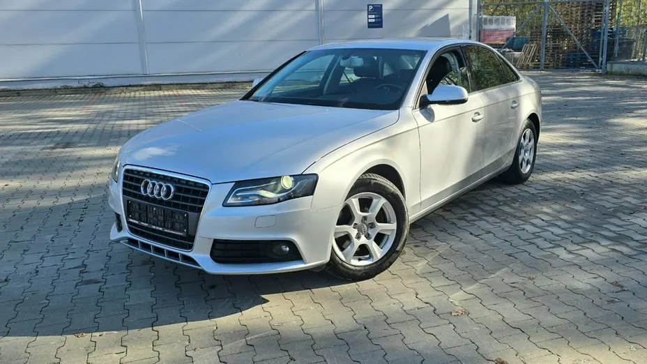 AUDI A4 -
