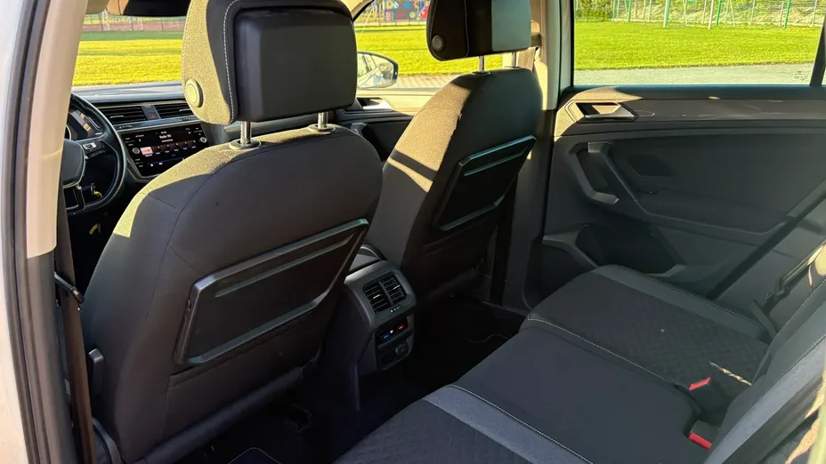 VOLKSWAGEN Tiguan -