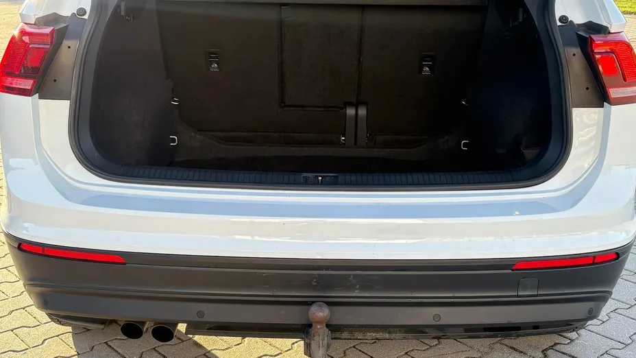 VOLKSWAGEN Tiguan -