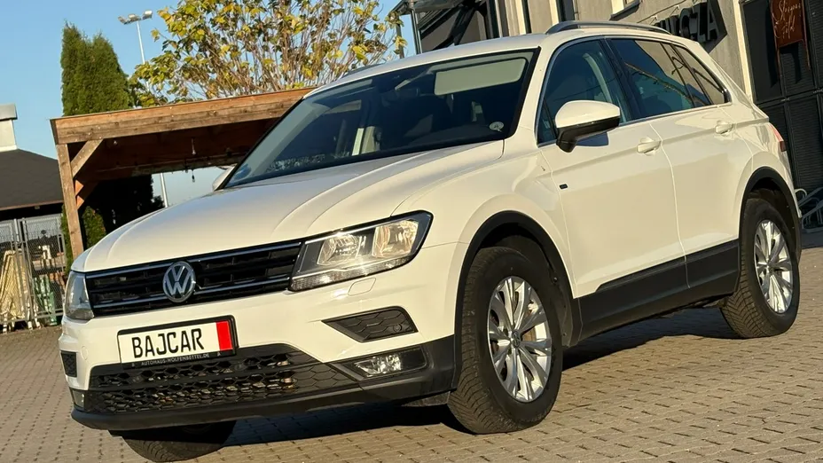 VOLKSWAGEN Tiguan -