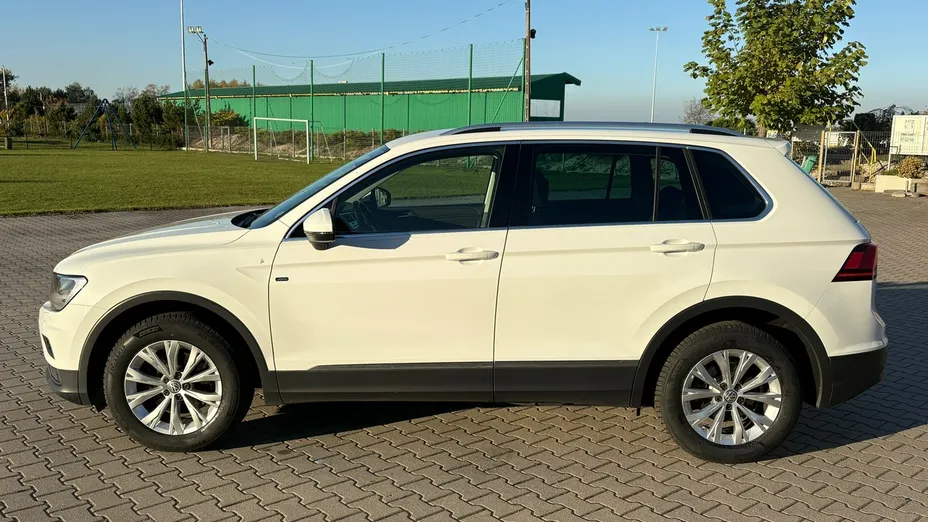 VOLKSWAGEN Tiguan -
