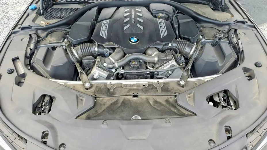BMW Seria 8 -