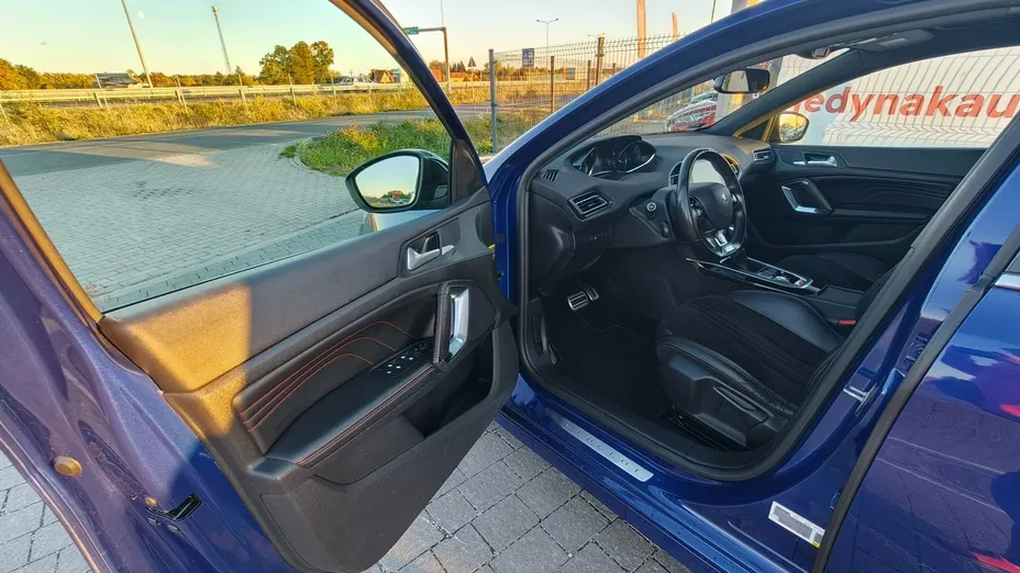PEUGEOT 308 -