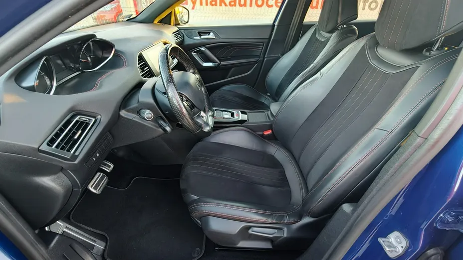 PEUGEOT 308 -