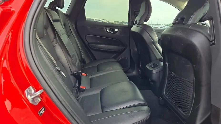 VOLVO XC60 -