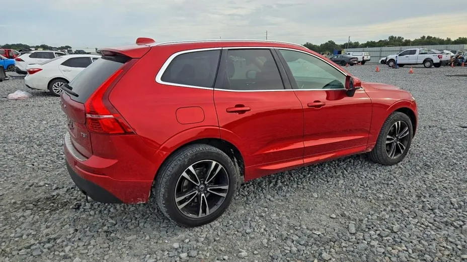 VOLVO XC60 -