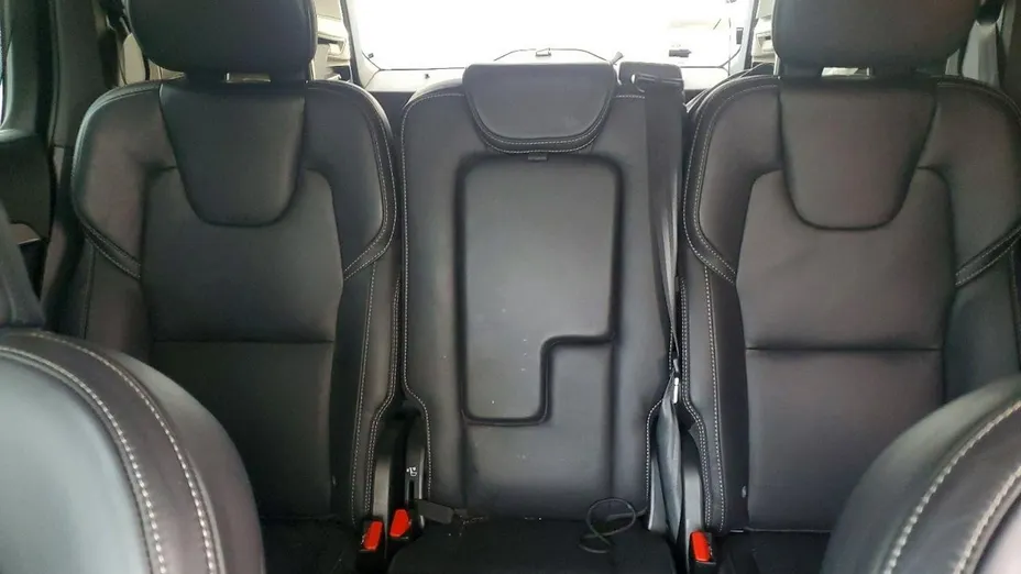 VOLVO XC90 -