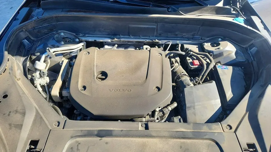 VOLVO XC90 -