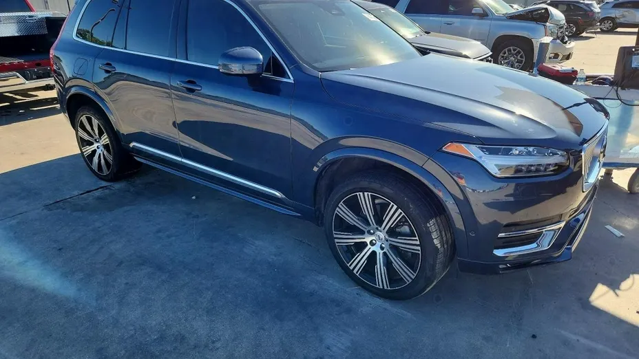VOLVO XC90 -