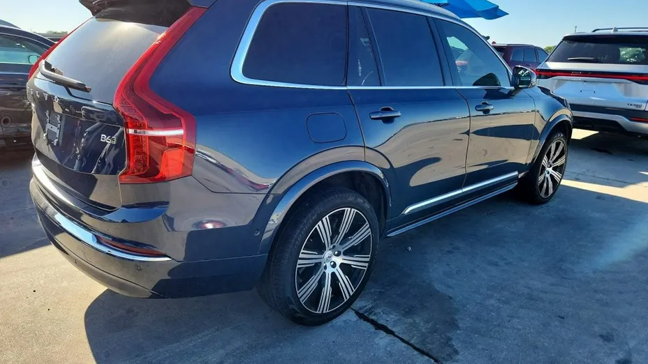 VOLVO XC90 -