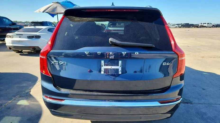 VOLVO XC90 -