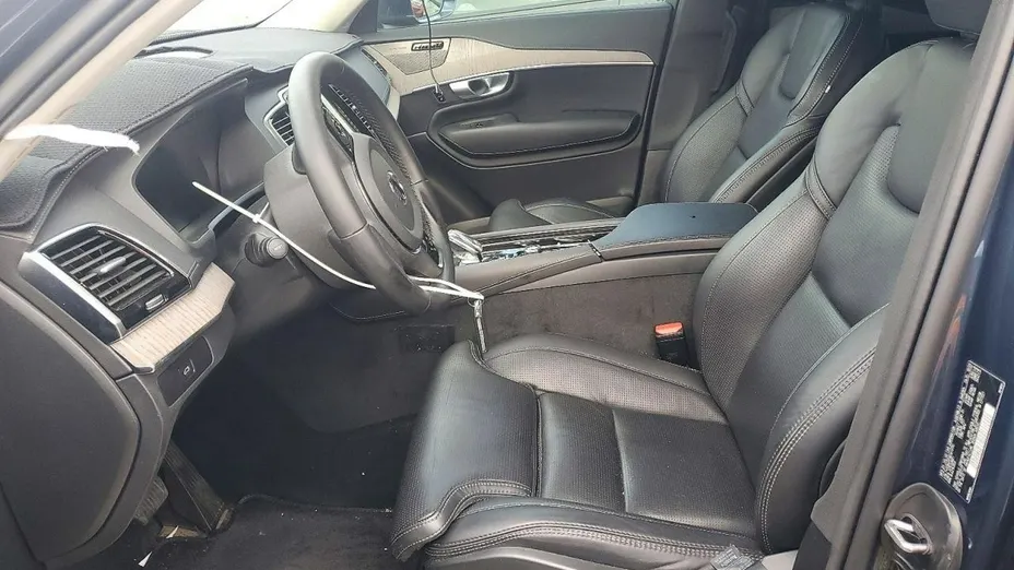 VOLVO XC90 -