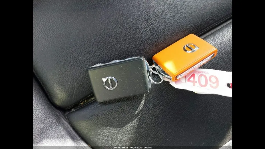 VOLVO XC40 -