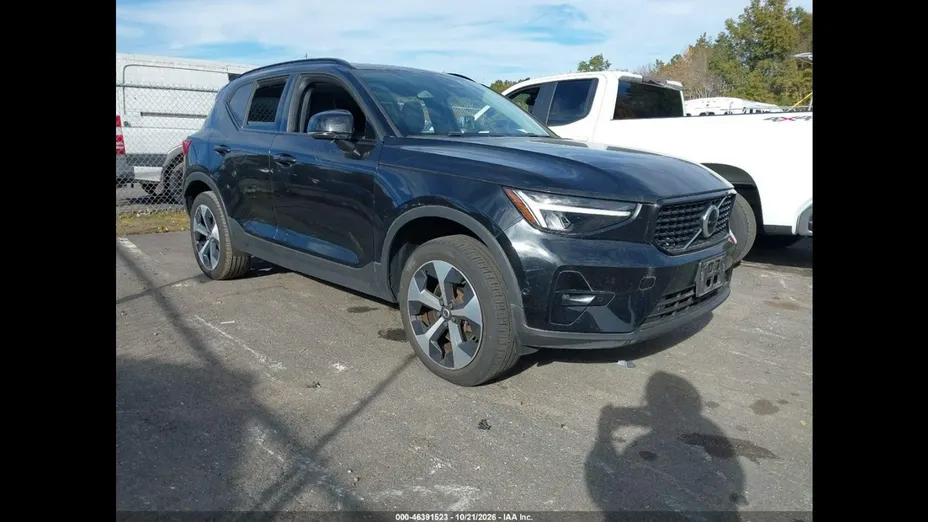 VOLVO XC40 -
