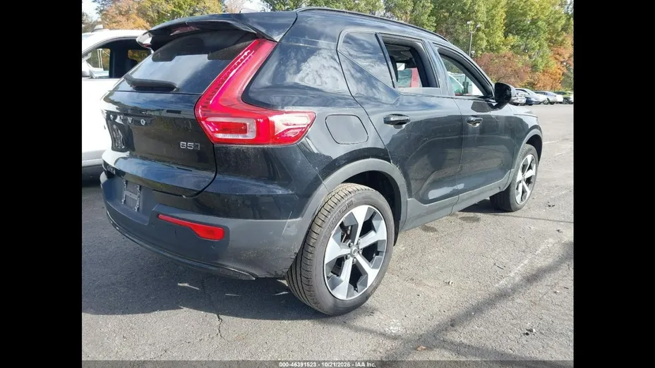 VOLVO XC40 -