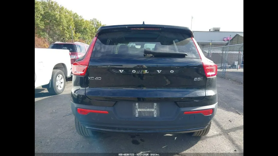 VOLVO XC40 -