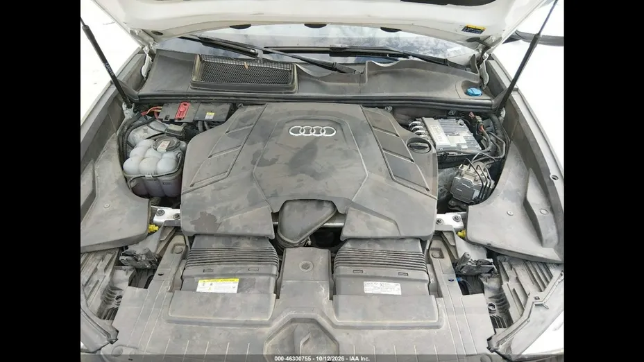 AUDI Q8 -