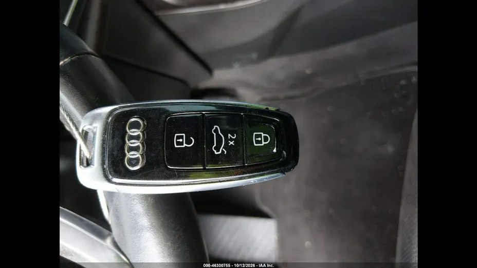 AUDI Q8 -