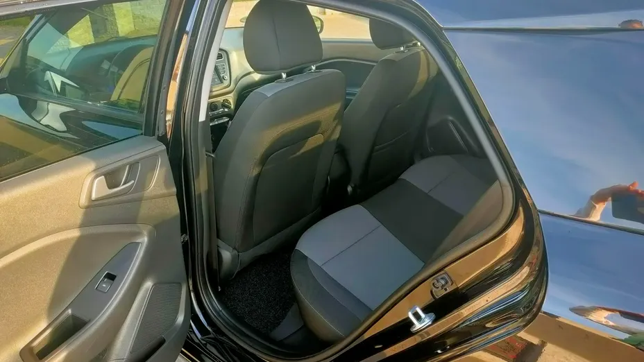 HYUNDAI i20 -