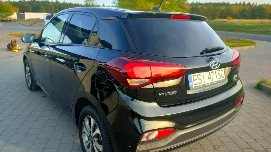 HYUNDAI i20 -