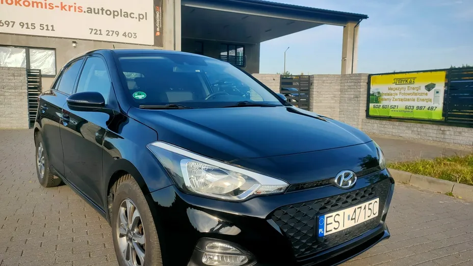HYUNDAI i20 -