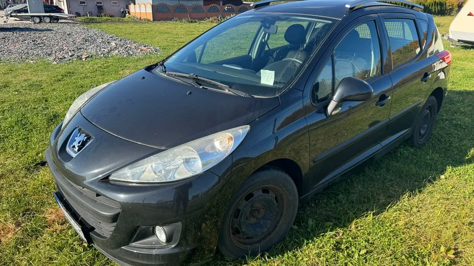 PEUGEOT 207 -