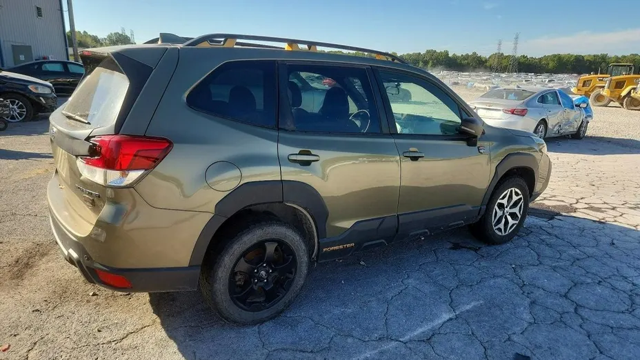 SUBARU Forester -
