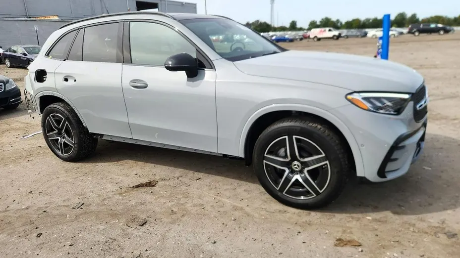 MERCEDES-BENZ GLC -